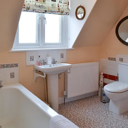 Esplanade Crescent Holiday home *