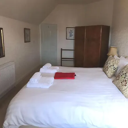 Esplanade Crescent Скарборо